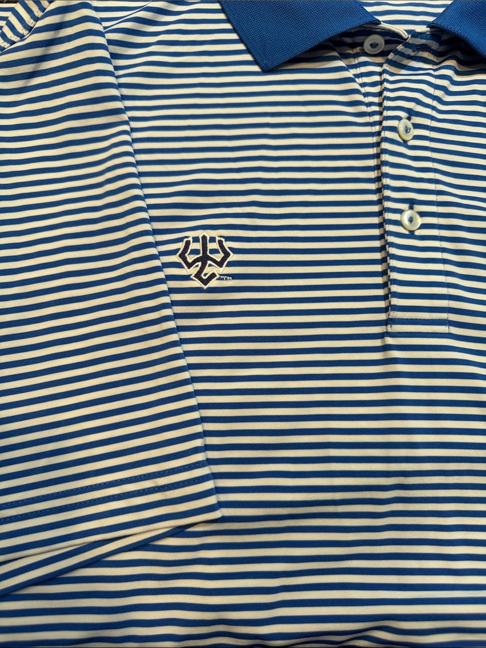 Vineyard Vines Royal Blue & White stripe shirt, Washington and Lee trident - Picture 2 of 5